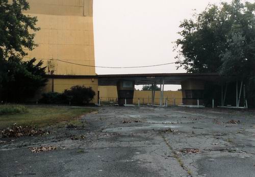 Pontiac Drive-In Theatre - 1991 Screen From Greg Mcglone